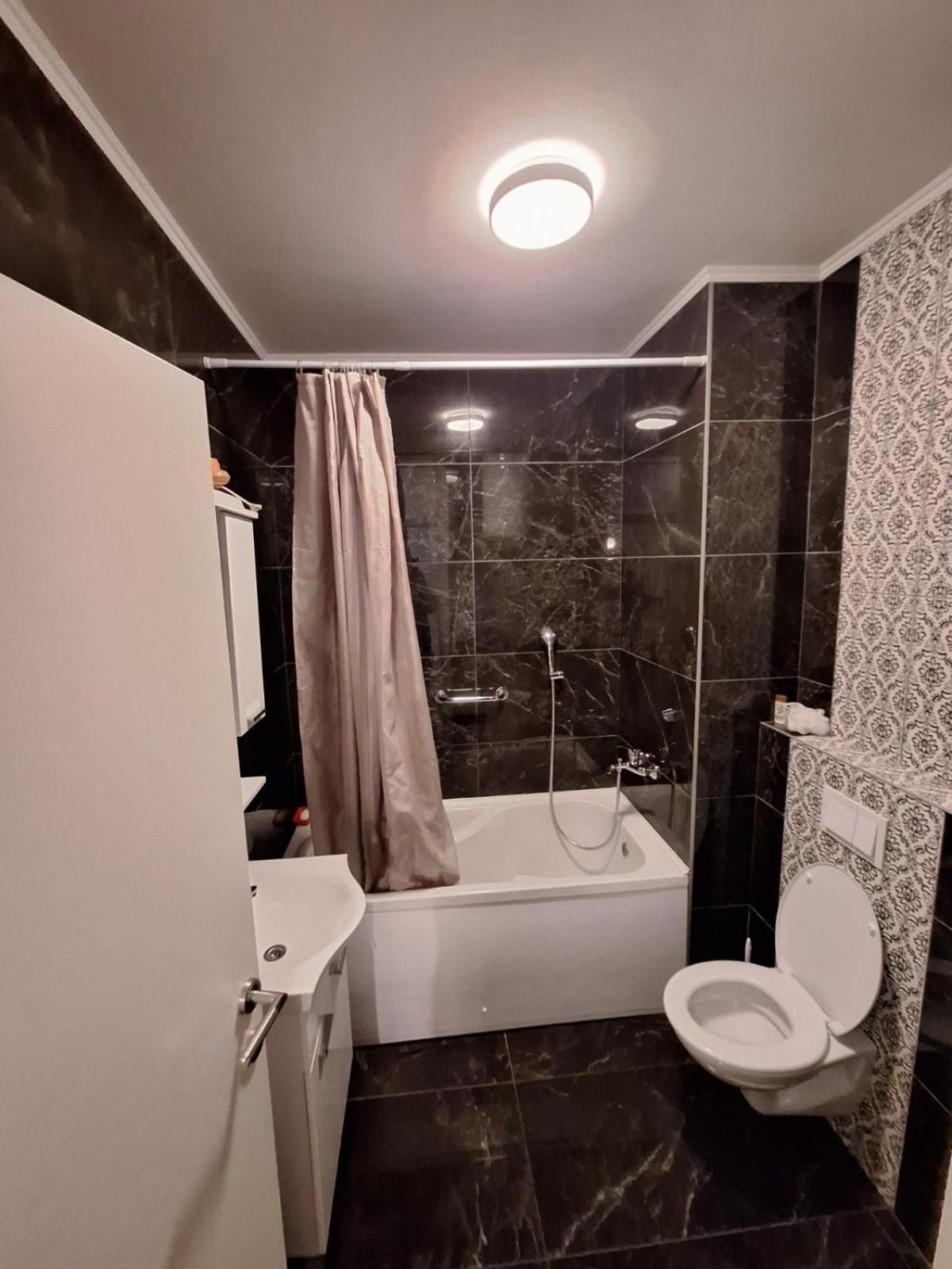 Elegantna Oaza Apartment Μπάνια Λούκα Εξωτερικό φωτογραφία